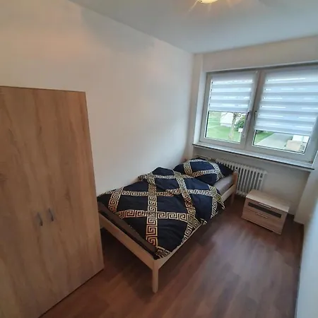 Schlossstrasse * エッセン