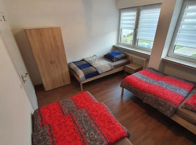 Schlossstrasse Apartament *